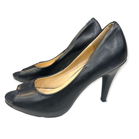 Andrew Geller "Tagalong" classic peep toe pumps - Picture 1 of 5